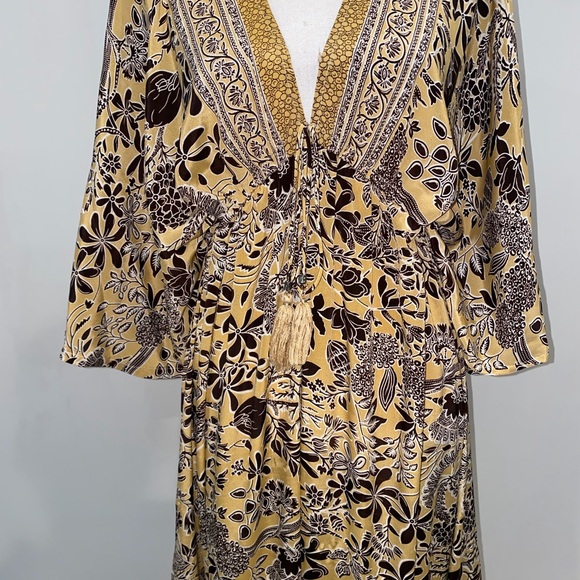 Ina Floral Maxi Dress - Gold and Black - Picture 2 of 6